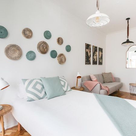 Stroll To Coffee Shops Near A Renovated Hillside Apartment In Graca Лісабон Екстер'єр фото